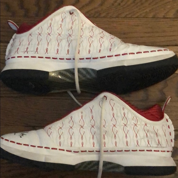 Sold Salim Stoudamire Signed Game worn Jordan - Picture 3 of 6